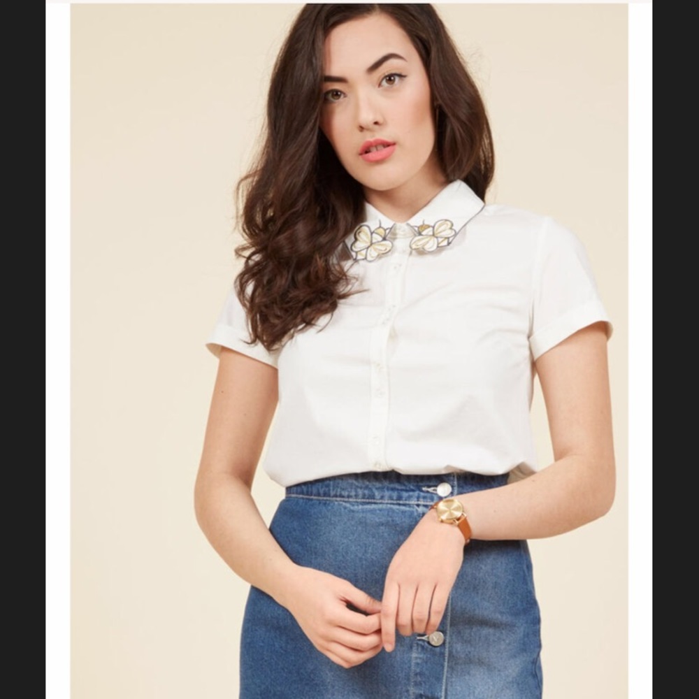 Modcloth Haute Hive Button Up Top